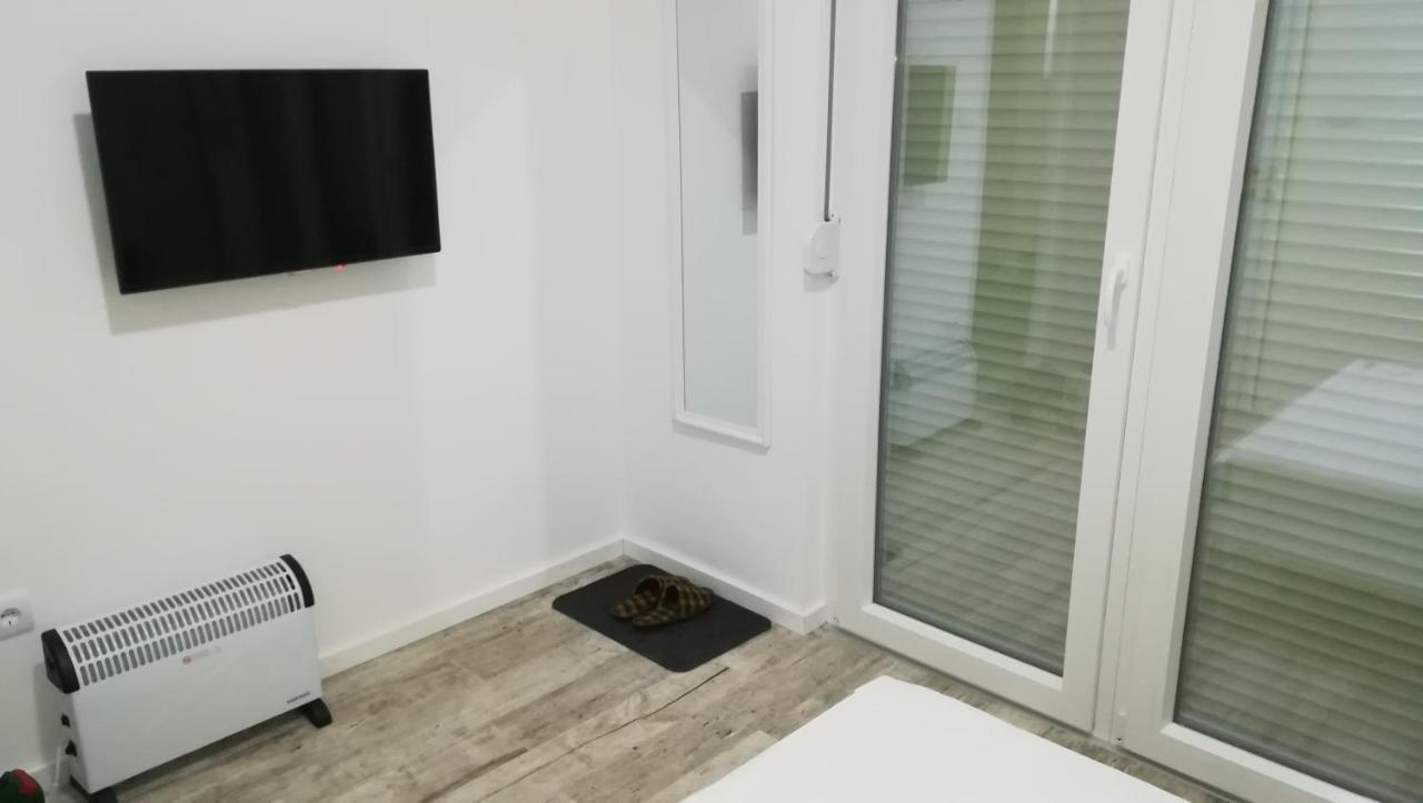 M4U Apartments Nis Exterior photo